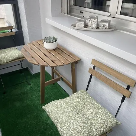 Espectacular Piso En La Playa * Χιχόν