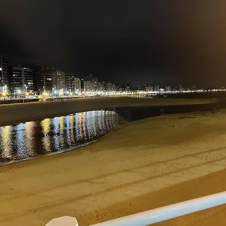 Espectacular Piso En La Playa アパート